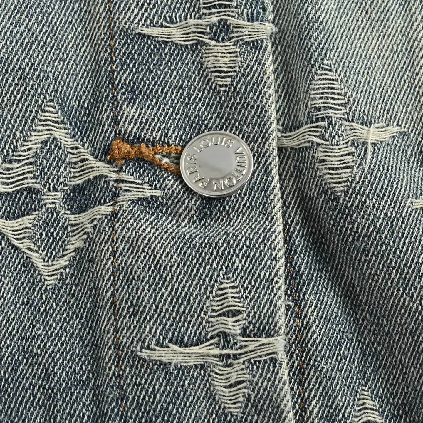 Louis Vuitton/